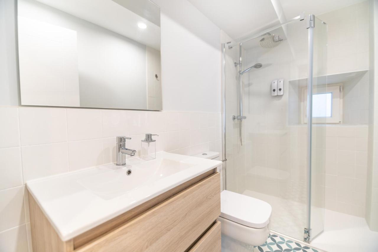 Villa Marta - Apartamentos Centricos Junto Al Mar Кастро-Урдиалес Екстериор снимка