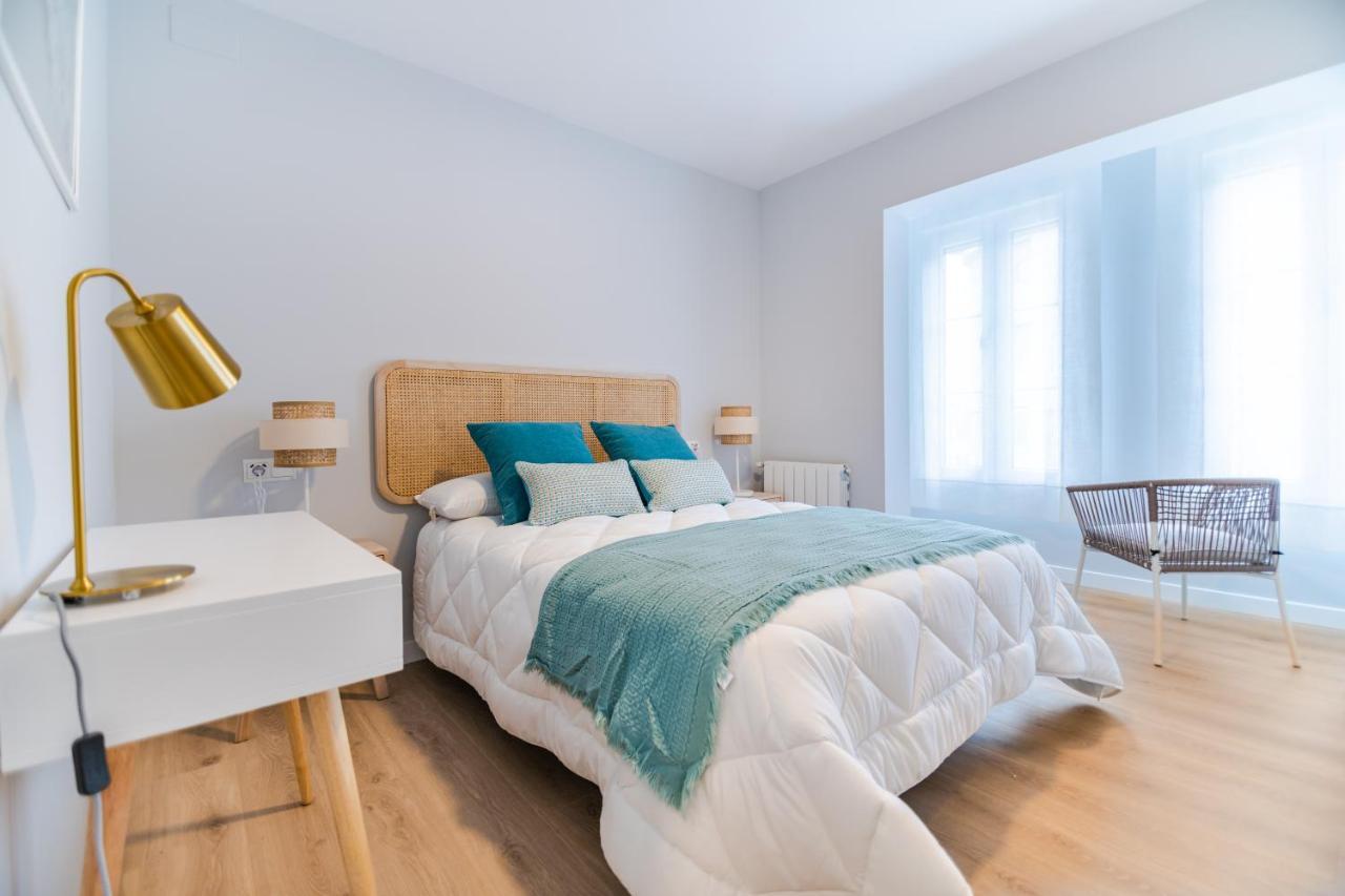 Villa Marta - Apartamentos Centricos Junto Al Mar Кастро-Урдиалес Екстериор снимка