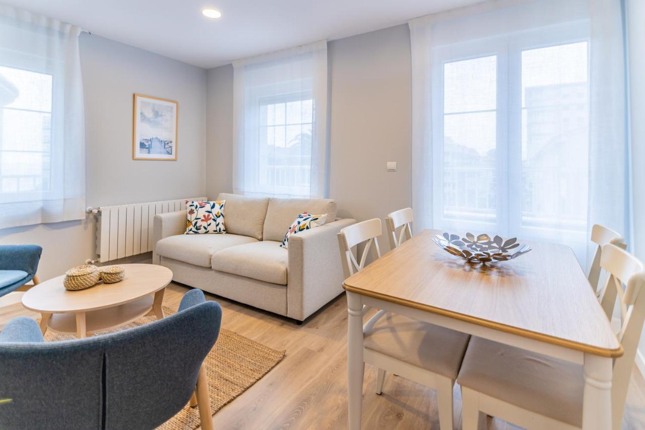 Villa Marta - Apartamentos Centricos Junto Al Mar Кастро-Урдиалес Екстериор снимка