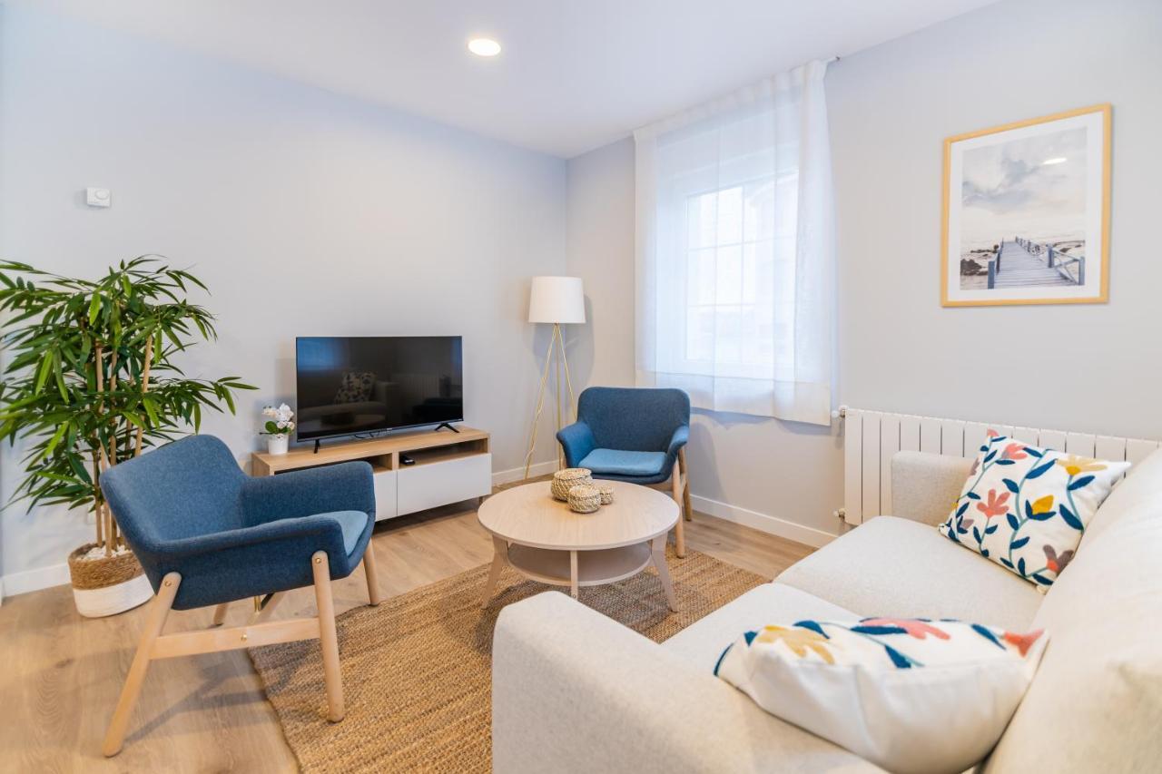 Villa Marta - Apartamentos Centricos Junto Al Mar Кастро-Урдиалес Екстериор снимка