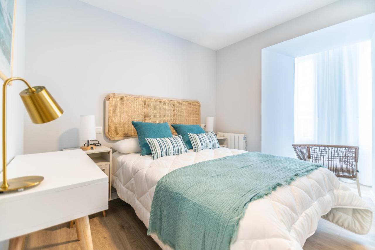 Villa Marta - Apartamentos Centricos Junto Al Mar Кастро-Урдиалес Екстериор снимка