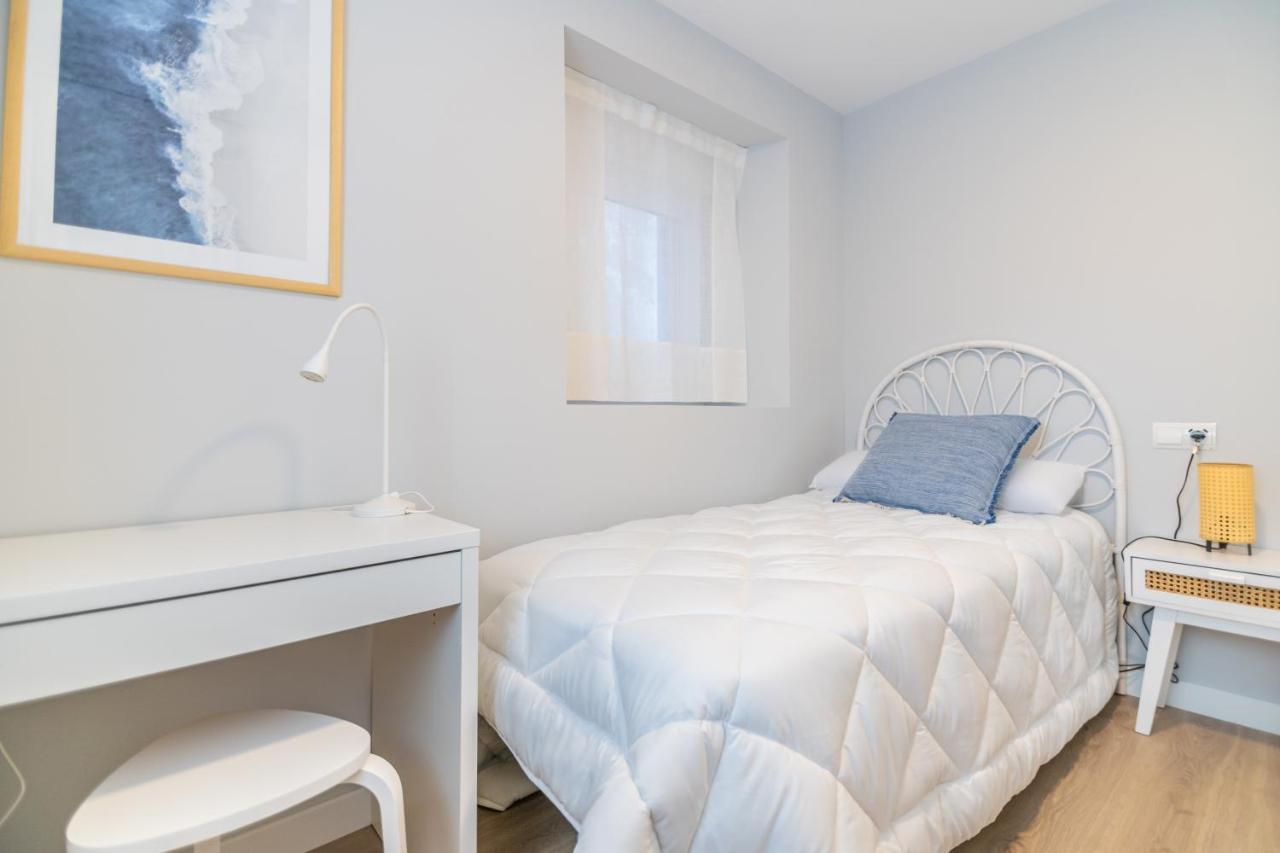 Villa Marta - Apartamentos Centricos Junto Al Mar Кастро-Урдиалес Екстериор снимка