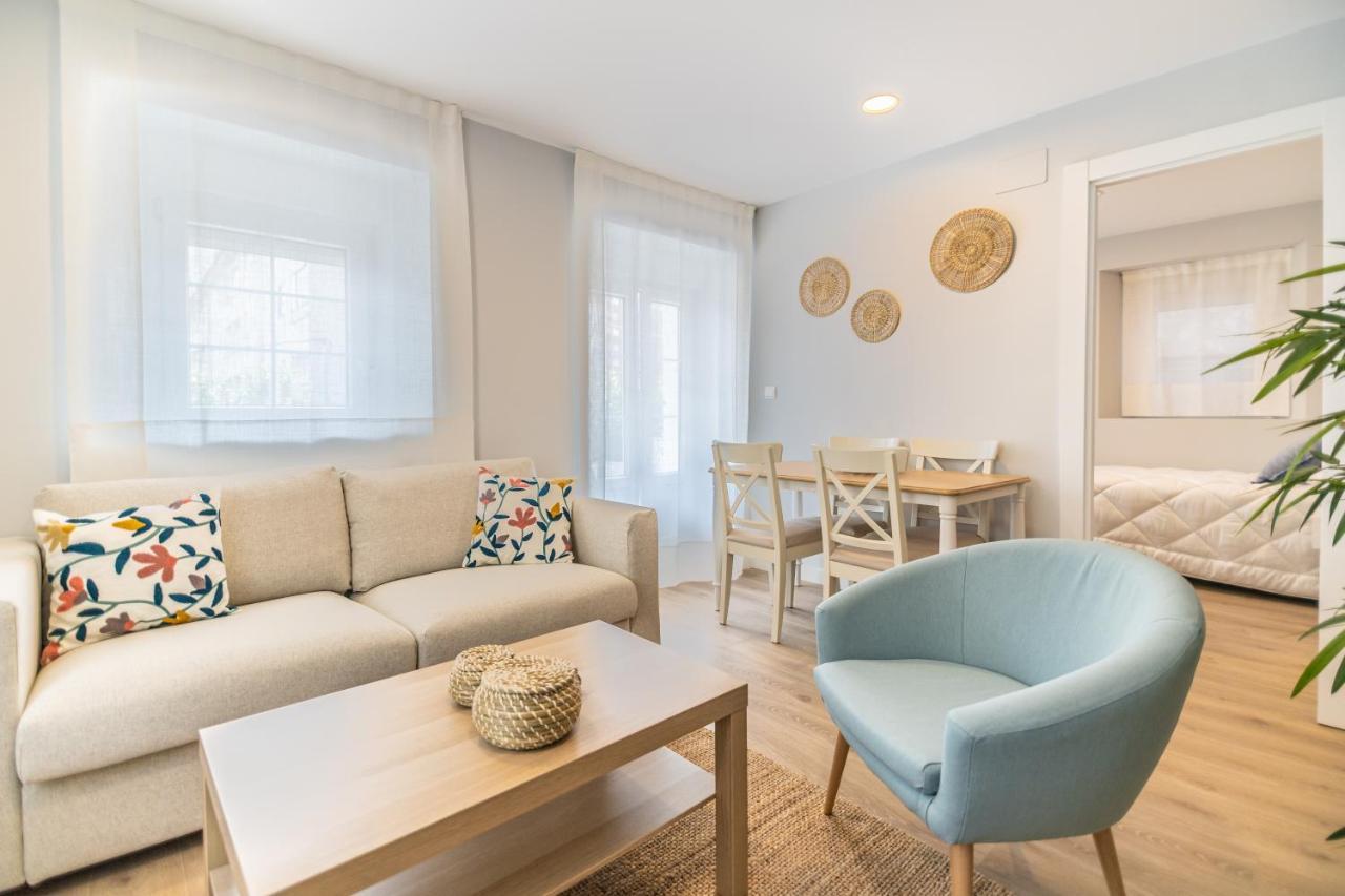 Villa Marta - Apartamentos Centricos Junto Al Mar Кастро-Урдиалес Екстериор снимка