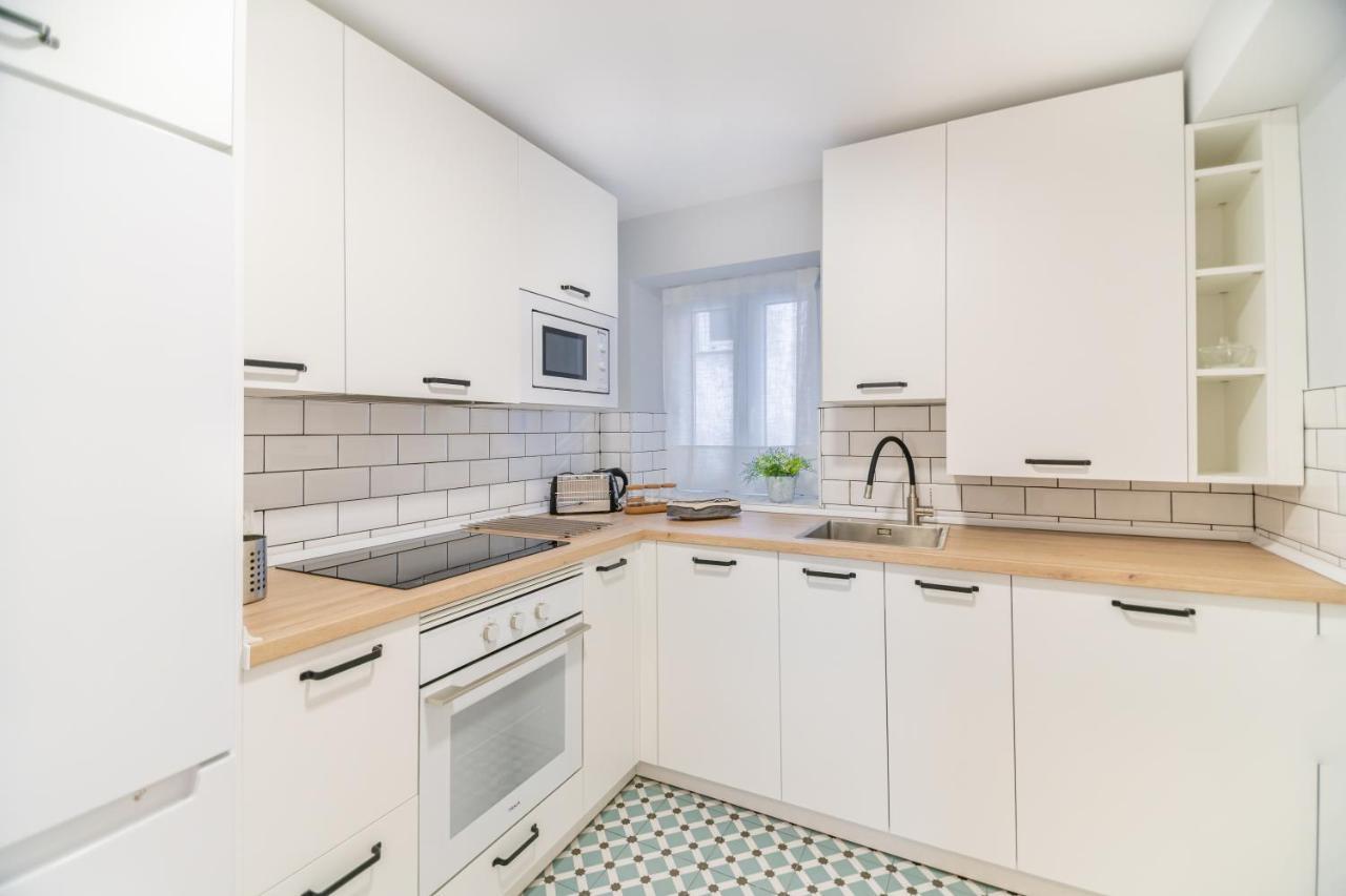 Villa Marta - Apartamentos Centricos Junto Al Mar Кастро-Урдиалес Екстериор снимка
