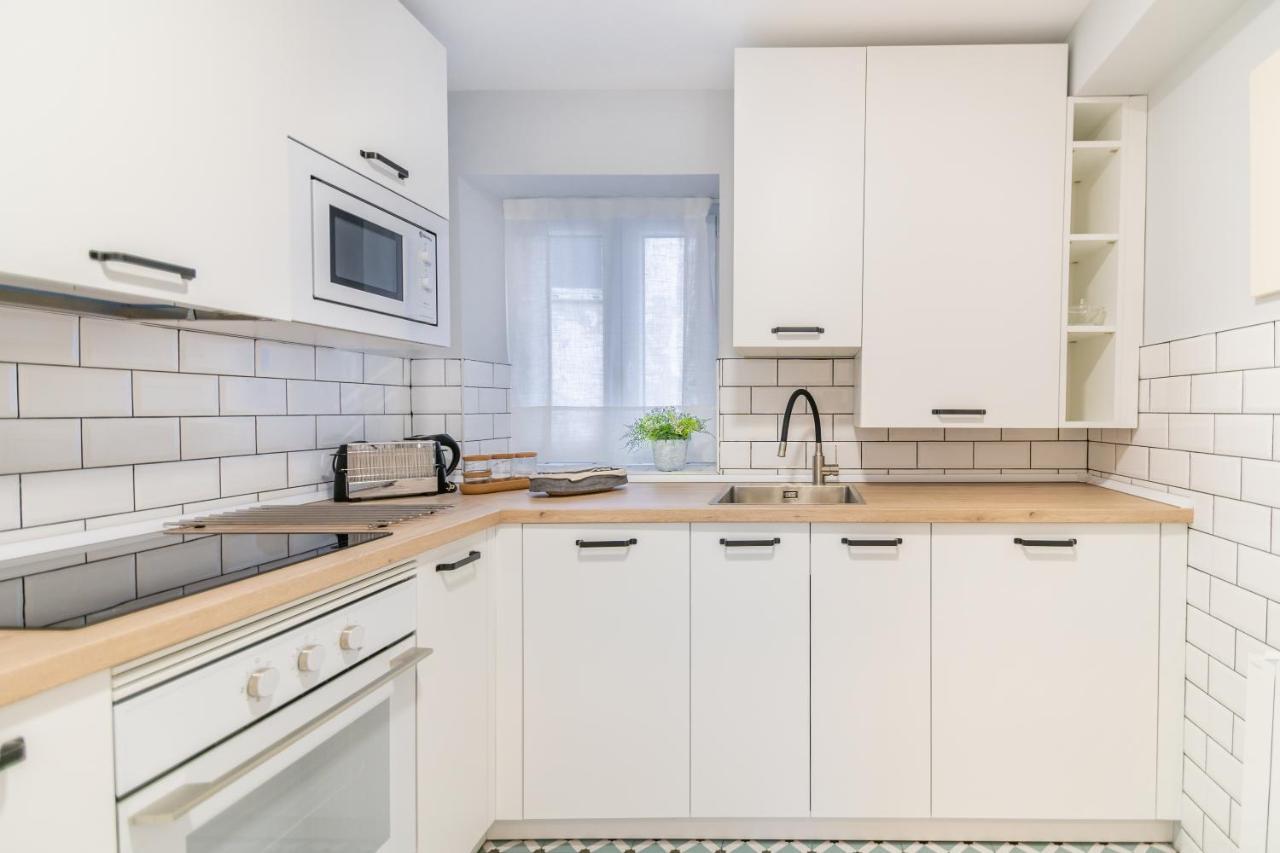 Villa Marta - Apartamentos Centricos Junto Al Mar Кастро-Урдиалес Екстериор снимка