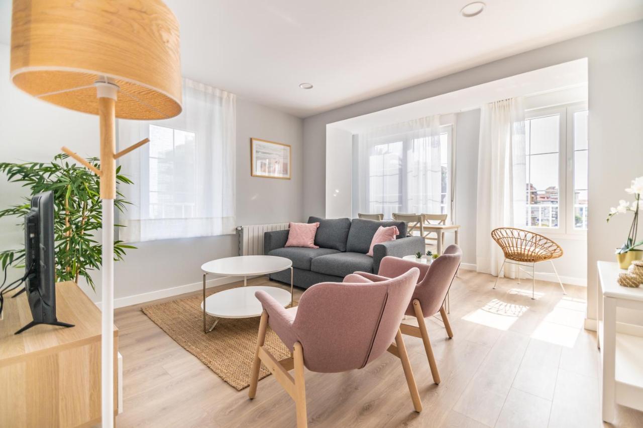 Villa Marta - Apartamentos Centricos Junto Al Mar Кастро-Урдиалес Екстериор снимка