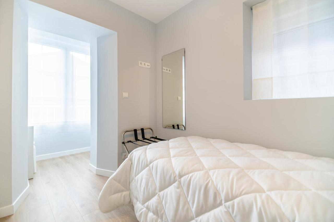 Villa Marta - Apartamentos Centricos Junto Al Mar Кастро-Урдиалес Екстериор снимка