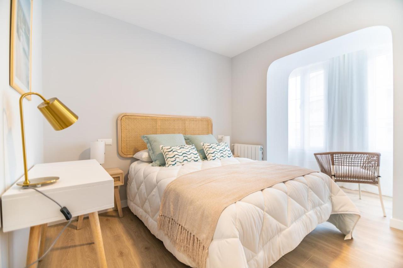 Villa Marta - Apartamentos Centricos Junto Al Mar Кастро-Урдиалес Екстериор снимка